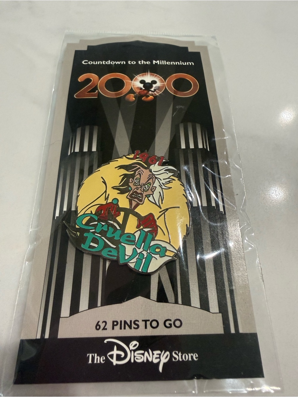 Cruella DeVil Countdown to the Millennium series 2000 Disney Pin